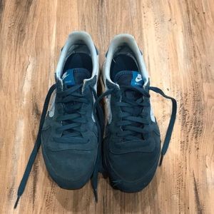 Nike Internationalist Teal Shoes Size 7